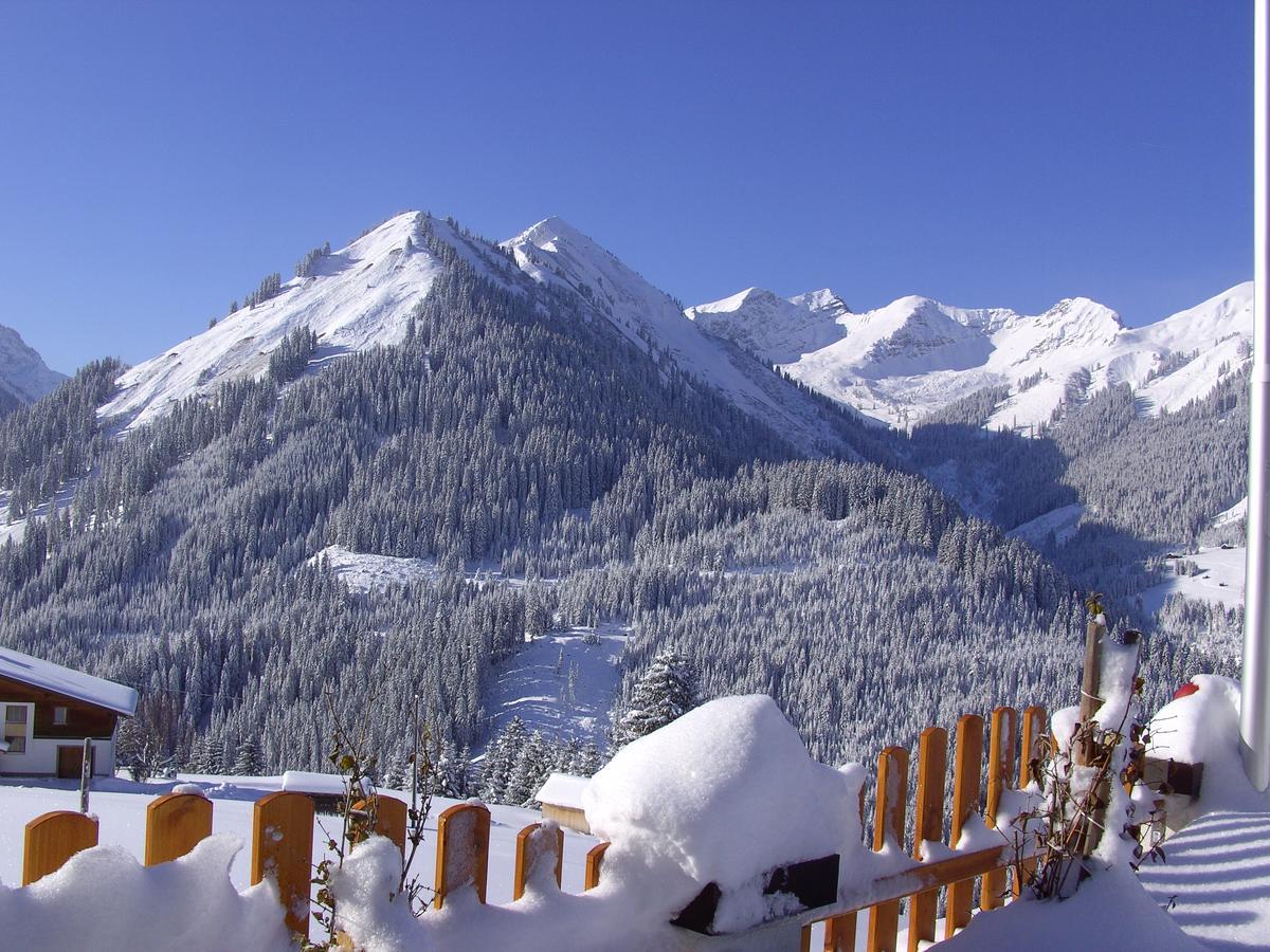 Gasthof Bergblick Berwang Exterior foto